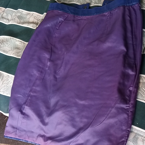 Leather skirt with lining and accent buttons in rear. Size 5/6. - Picture 8 of 10
